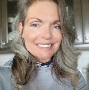 Meet your Posher, Licia laine